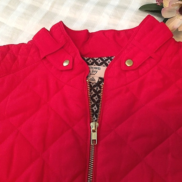 NWOT Crown & Ivy Red Quilt Soft Silk Zip Vest (PL) - Picture 3 of 16